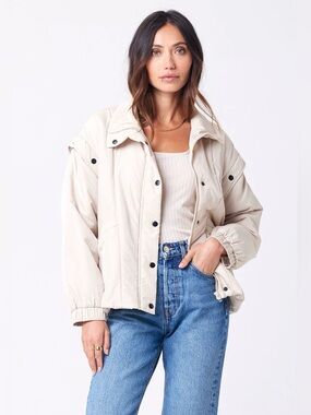 Saltwater Luxe Leyane Jacket Bone Beige Puffer Snap Zip Coat Size S NWT
